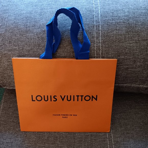 **SALE, SALE** Louis Vuitton Small Set - Picture 2 of 13